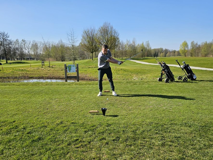 Roy slaat af in Delden
